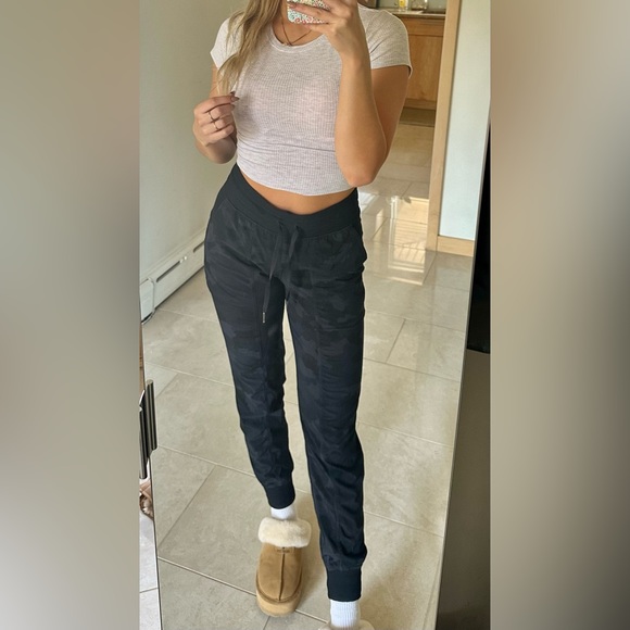 Lululemon Camouflage Black Joggers - Picture 2 of 8